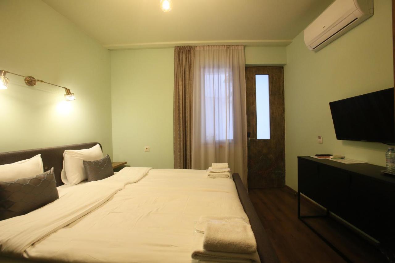 Boutique Kosher Hotel Tourfa Tbilisi Exterior foto